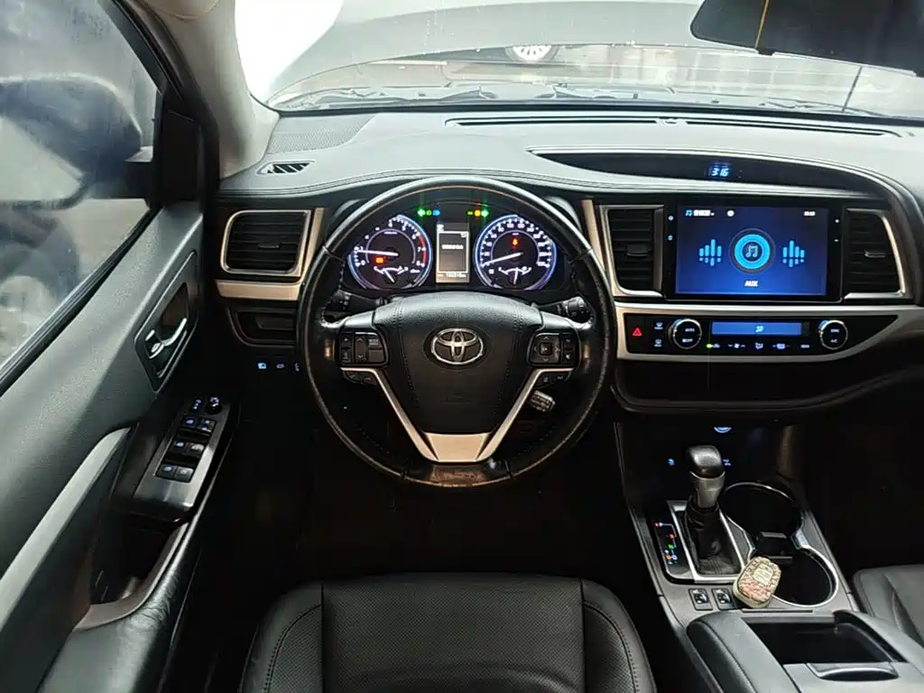 Toyota Highlander — миниатюра 11