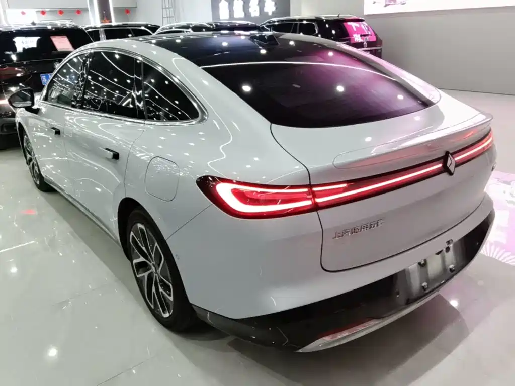 Baojun Xiangjing — миниатюра 5