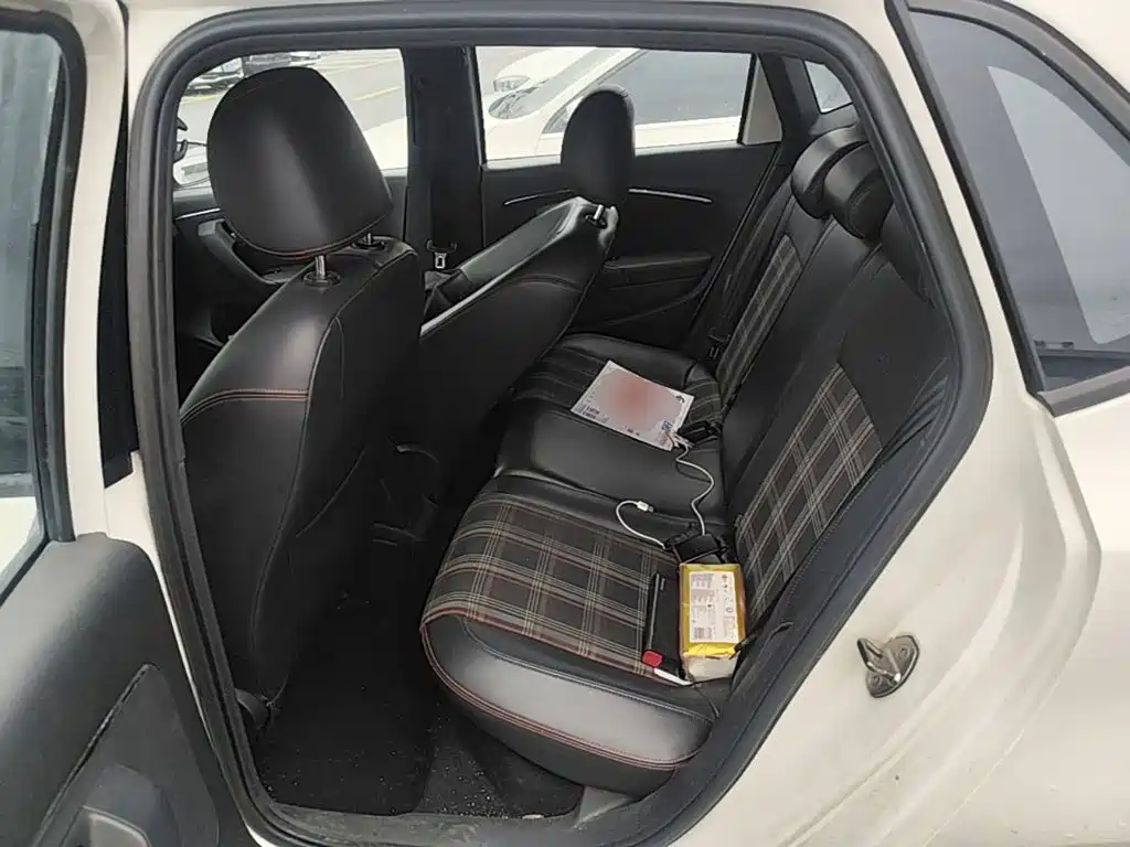 Volkswagen Polo — миниатюра 17
