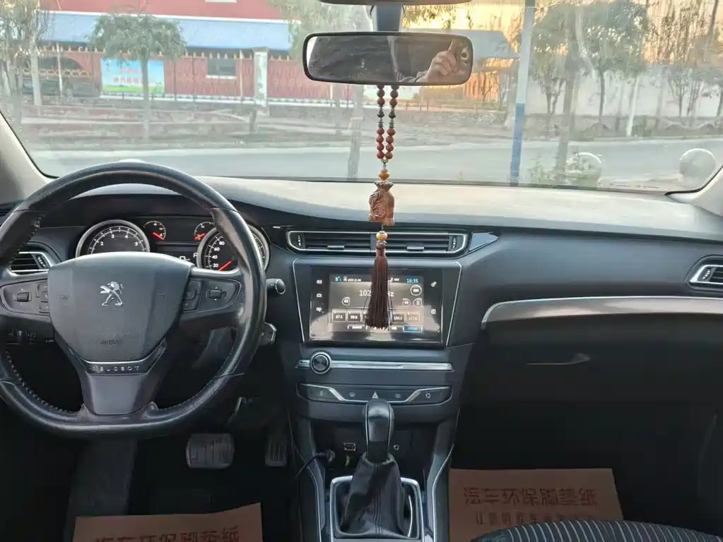 Peugeot 408 — миниатюра 8