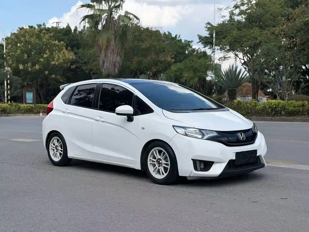 Honda Fit — миниатюра 4