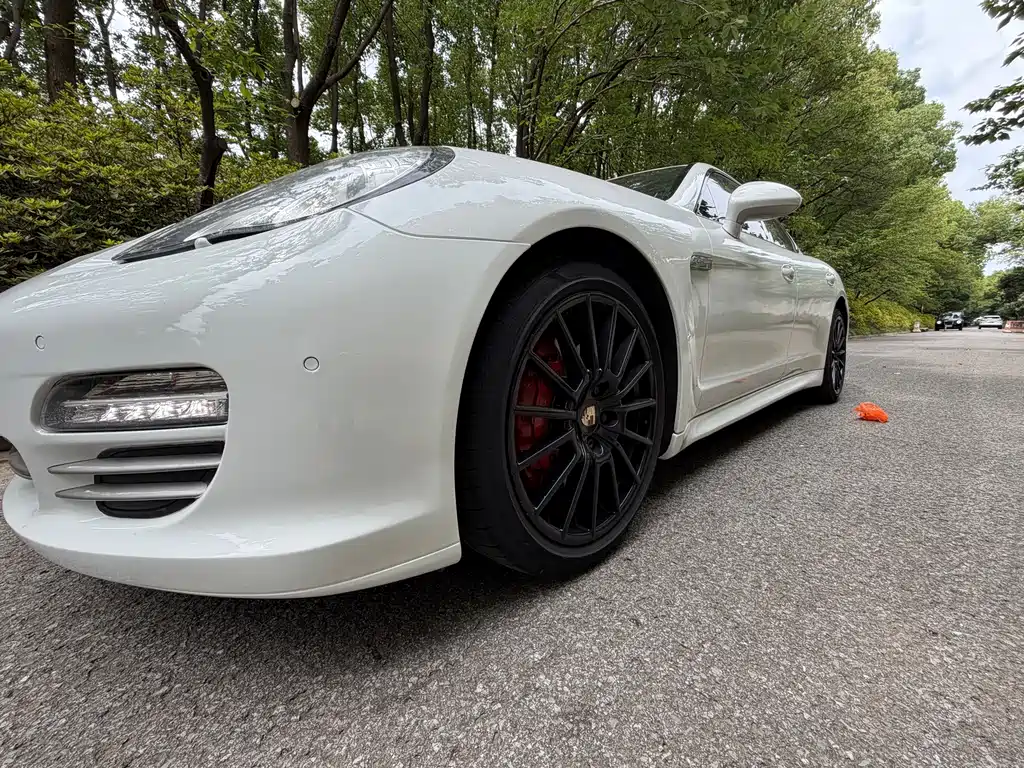 Porsche Panamera — миниатюра 3