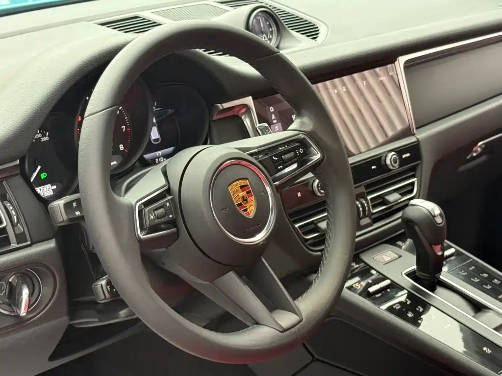 Porsche Macan — миниатюра 18