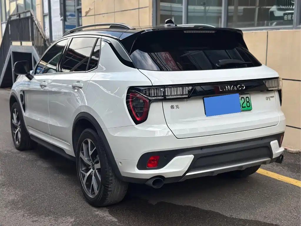 Lynk & Co 01 EM-P — миниатюра 17
