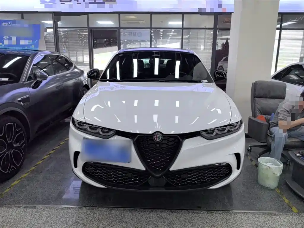 Alfa Romeo Tonale 2023 2.0T 268HP AWD Veloce