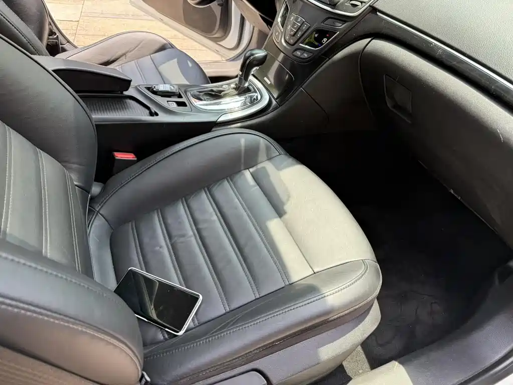 Buick Regal 2015 1.6T Elite