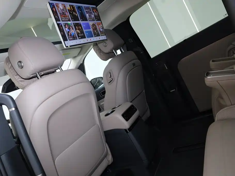 Li Auto Li MEGA — миниатюра 22