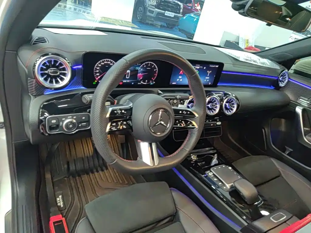 Mercedes-Benz A-Class — миниатюра 10