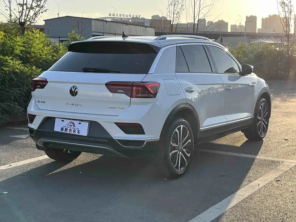 Volkswagen T-Roc — миниатюра 7