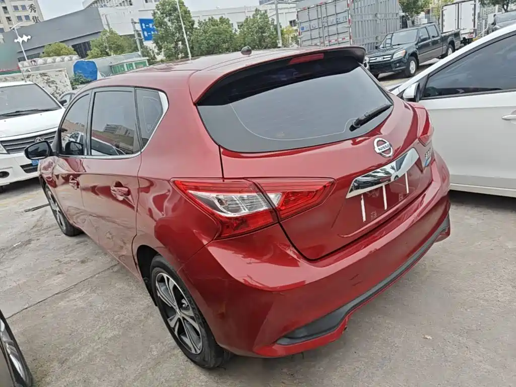 Nissan Tiida — миниатюра 5