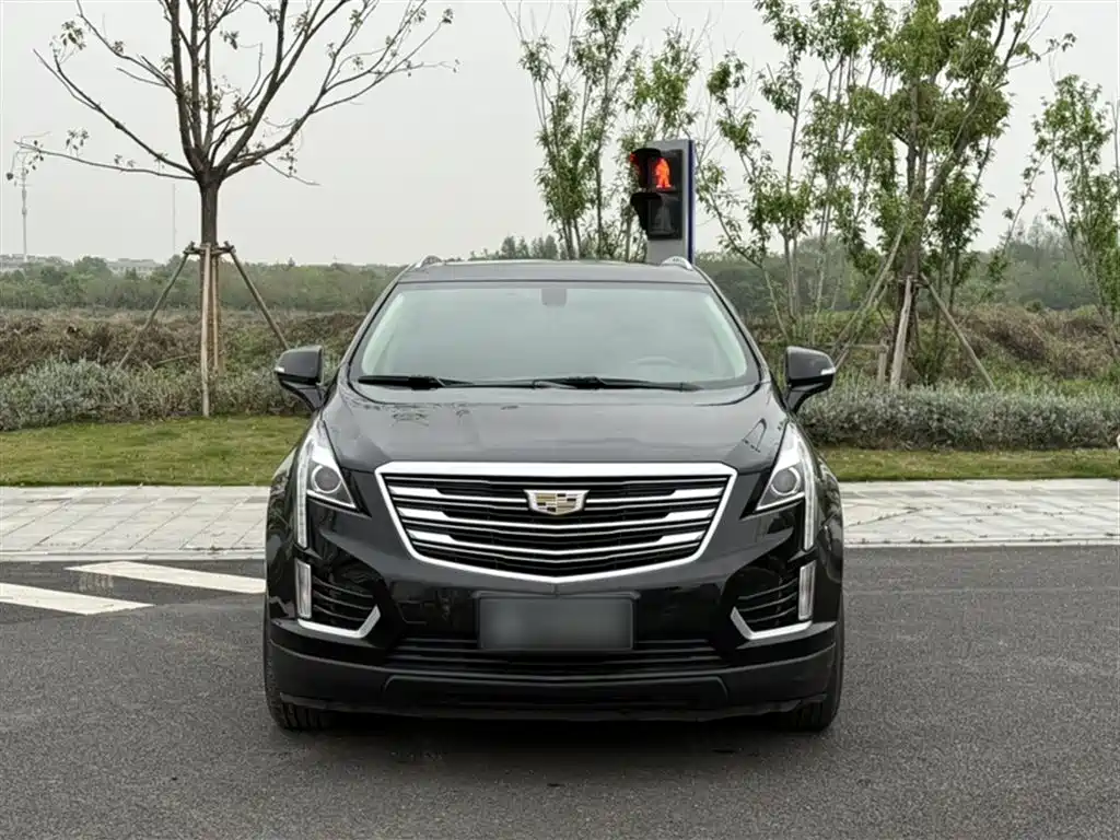 Cadillac XT5 - фото 23