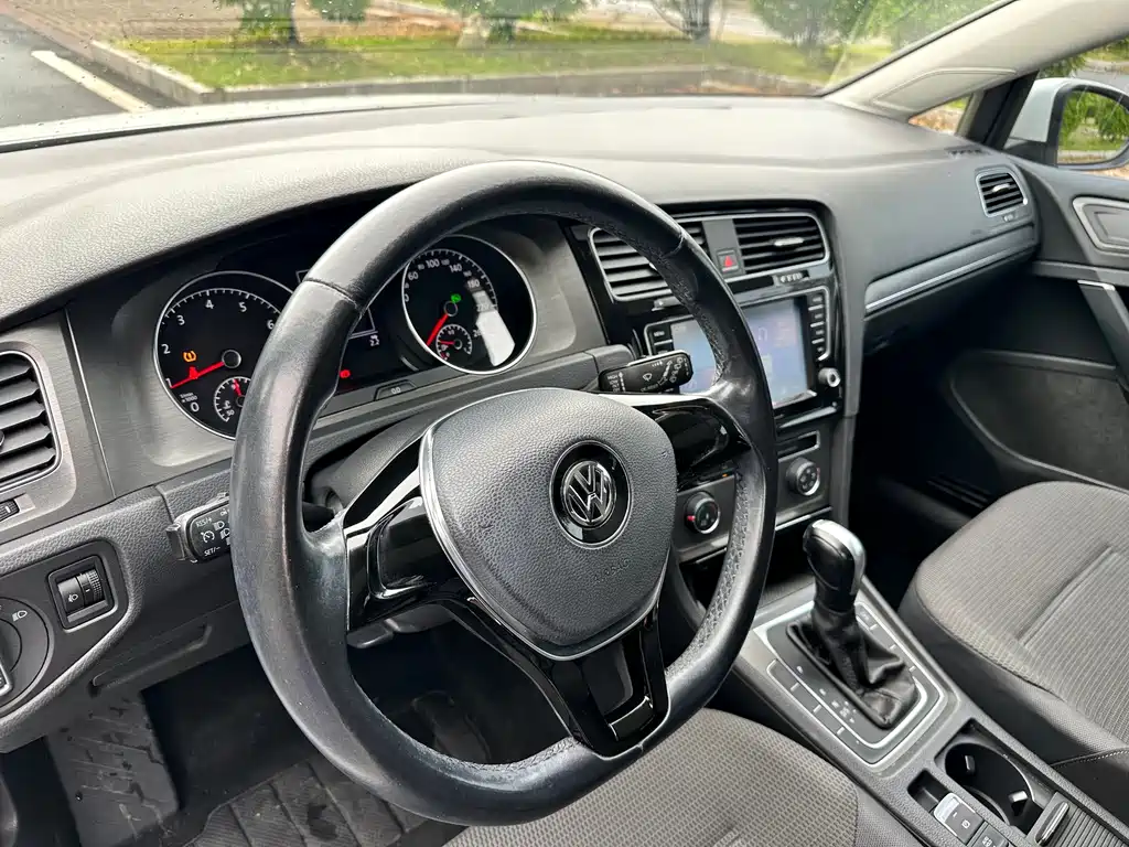 Volkswagen Golf — миниатюра 11