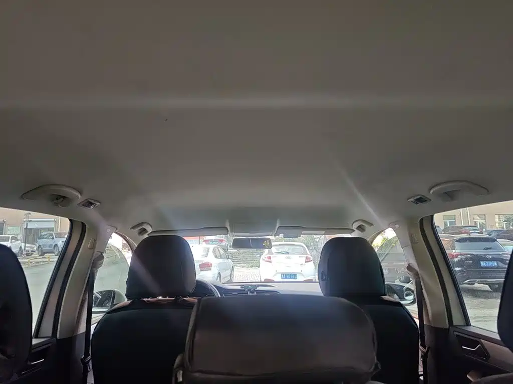Volkswagen Touran — миниатюра 14