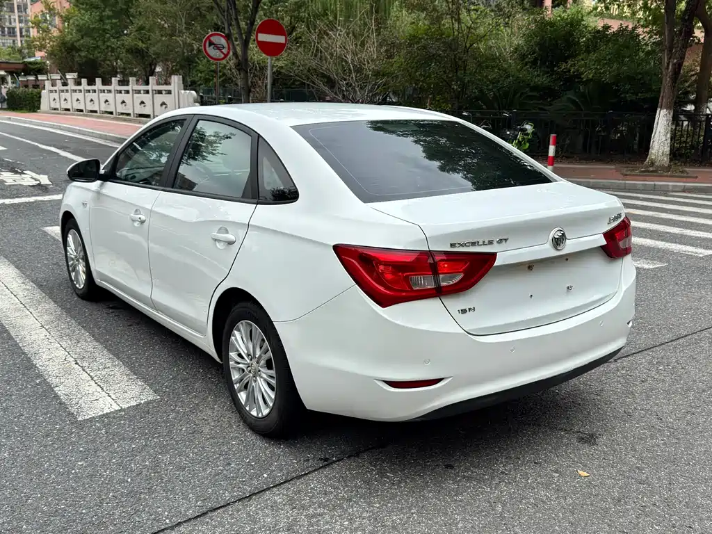 Buick Excelle — миниатюра 6