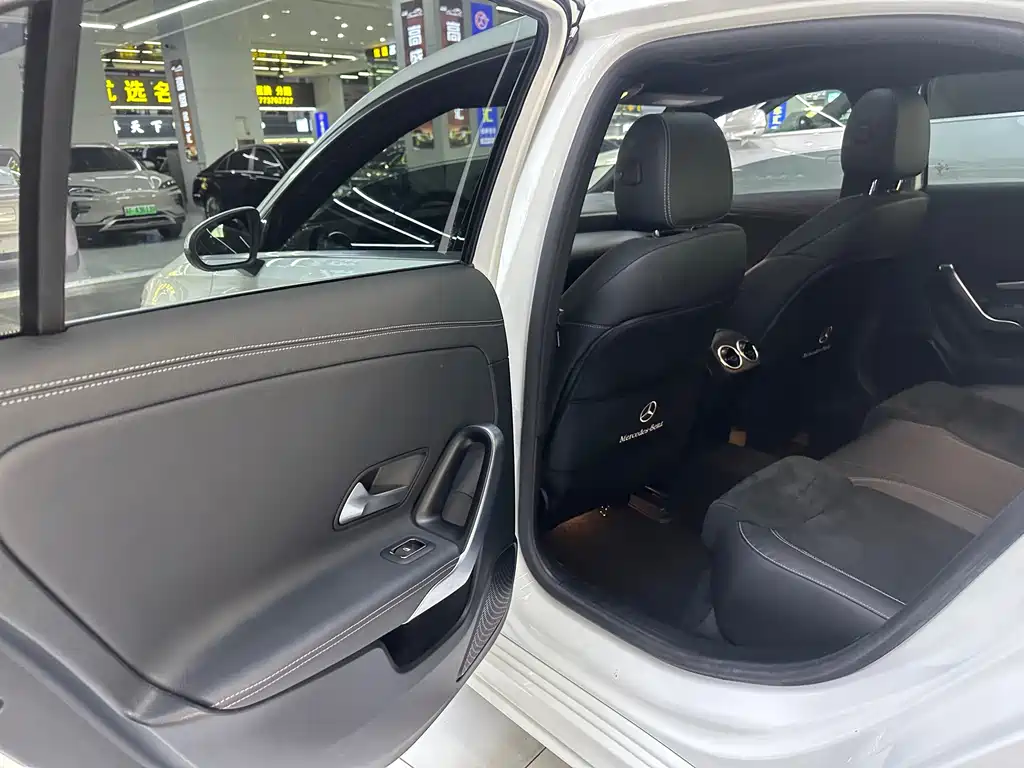 MERCEDES-BENZ A CLASS