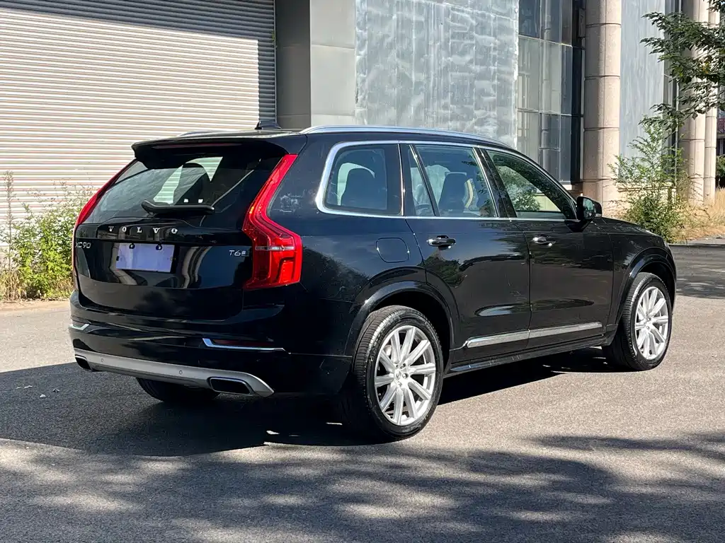Volvo XC90 — миниатюра 6