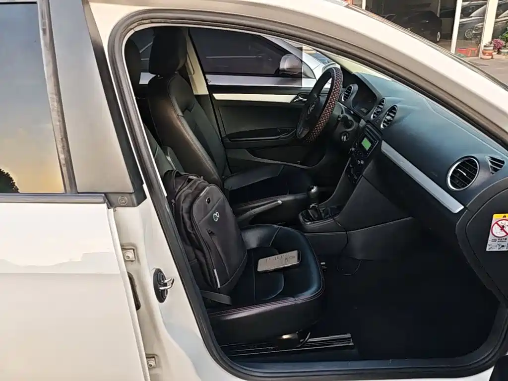 Volkswagen Jetta — миниатюра 25