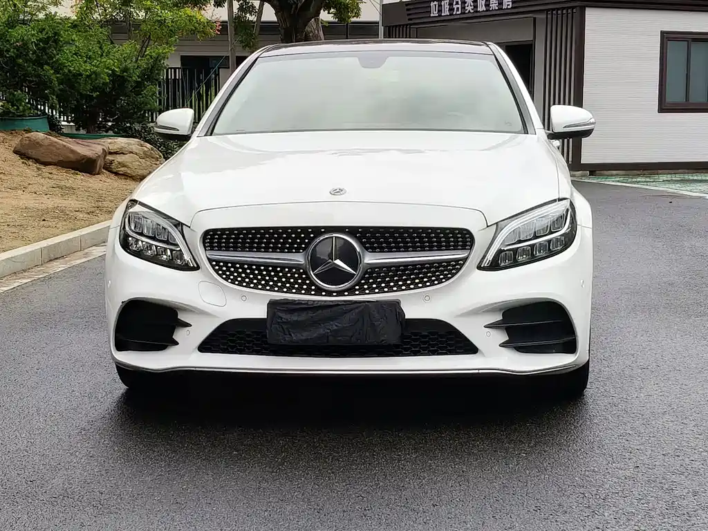 Mercedes-Benz C-Class — миниатюра 2