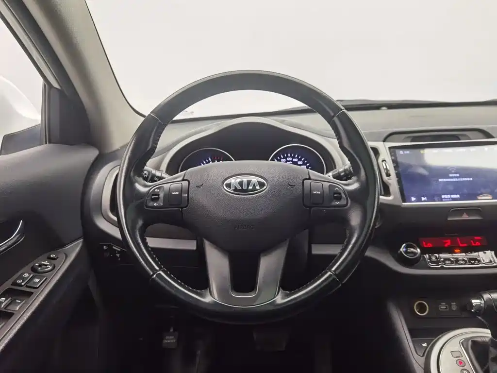 Kia Sportage — миниатюра 11