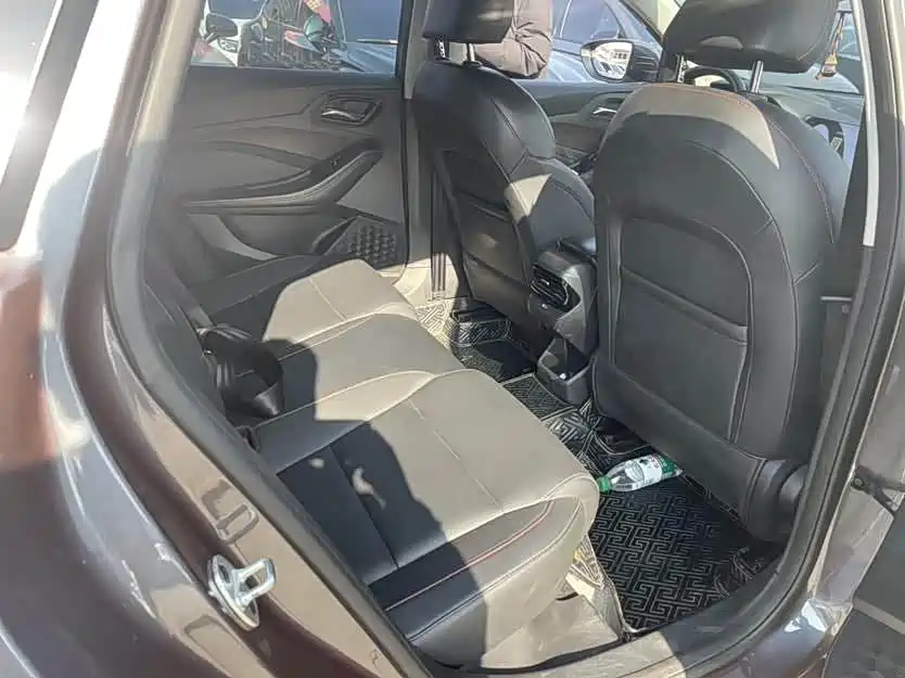 MG MG5 — миниатюра 10