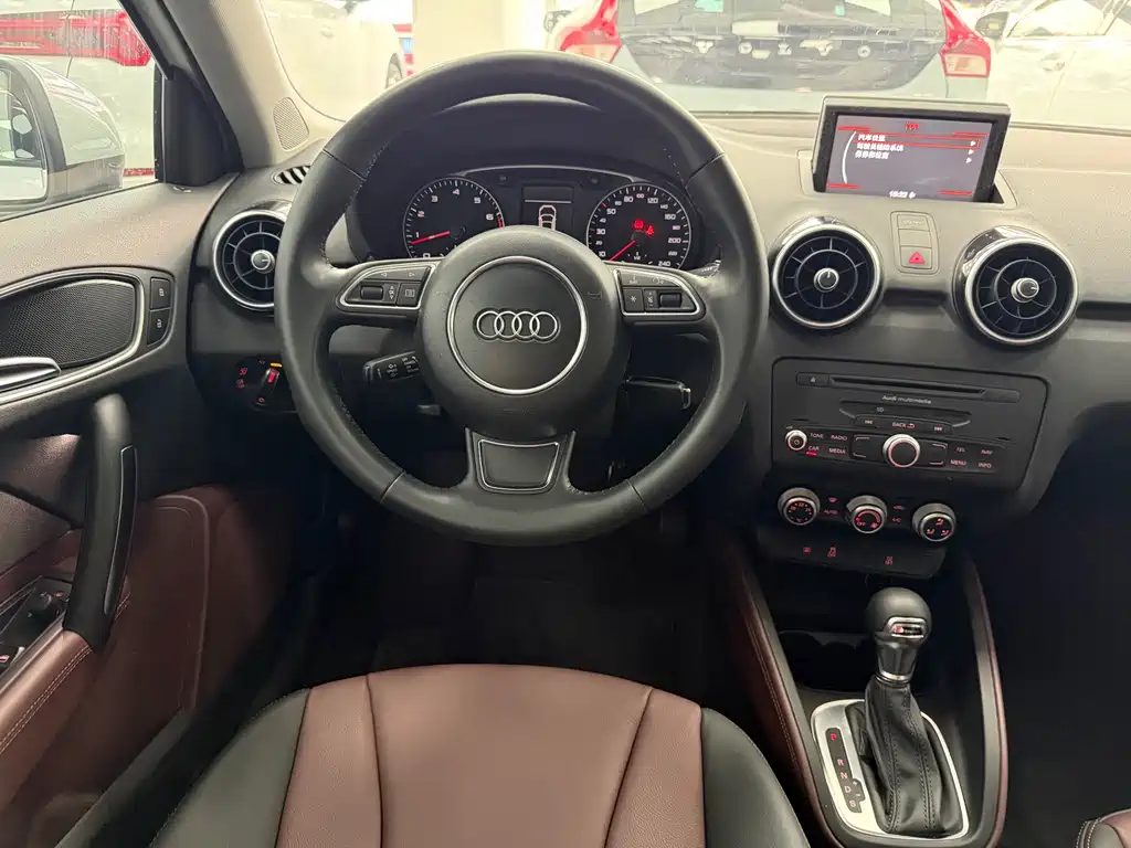 Audi A1 2014 30 TFSI Sportback Comfort