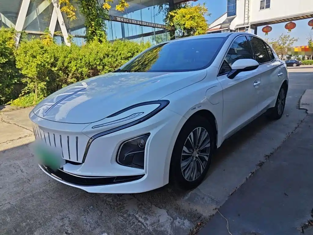 Hongqi Hongqi E-QM5 — миниатюра 2