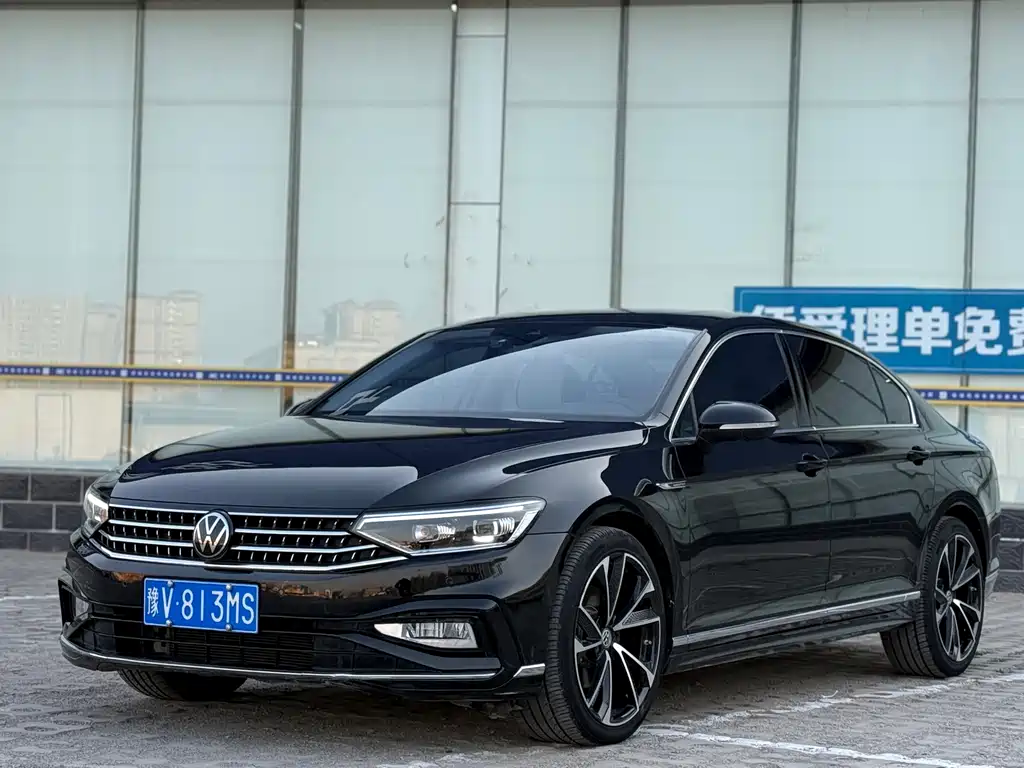 Volkswagen Magotan 2024