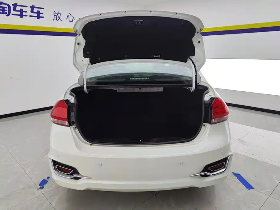 Suzuki Alivio — миниатюра 4