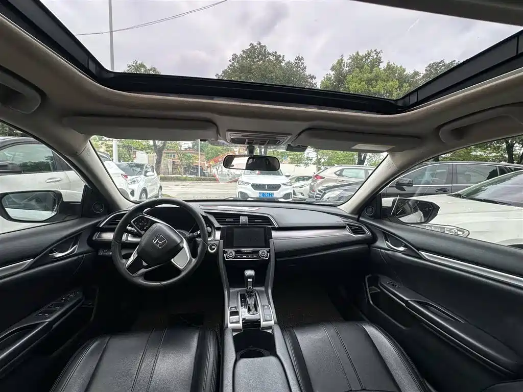 Honda Civic 2019 220TURBO CVT V