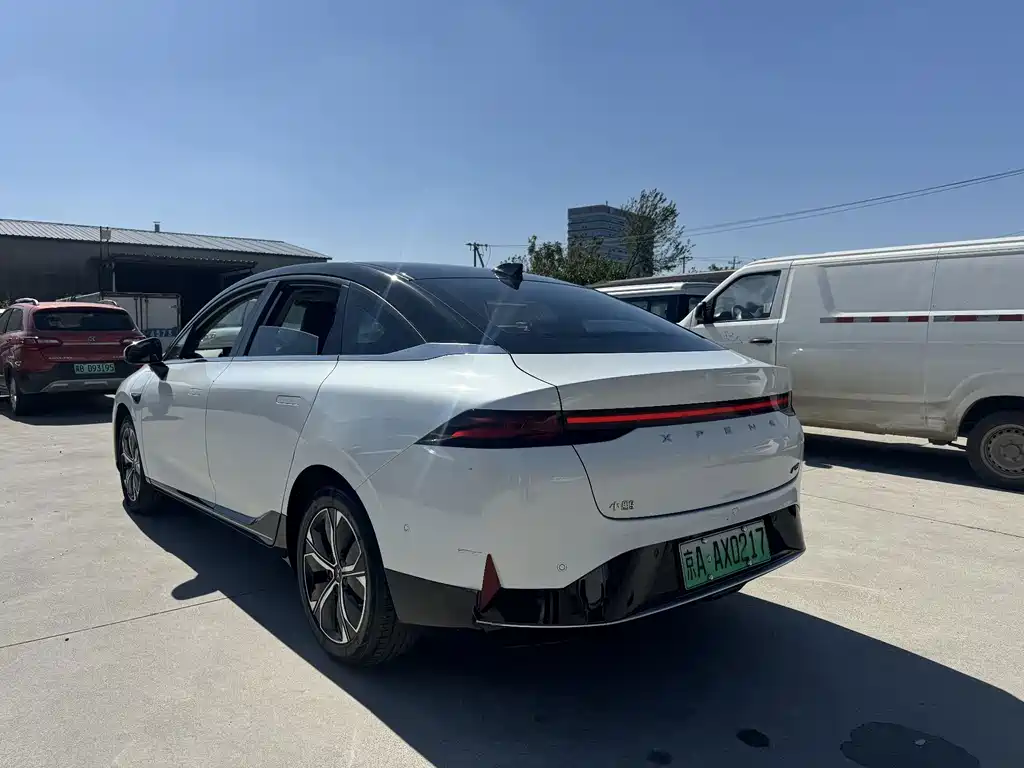 XPeng P5 — миниатюра 12