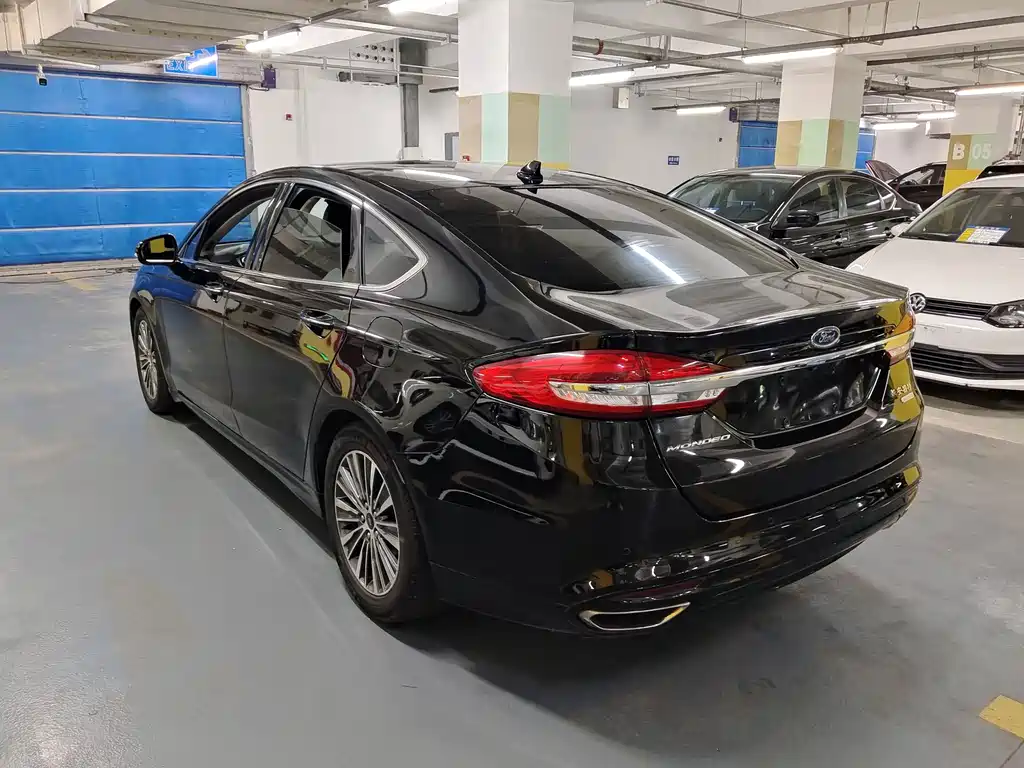 Ford Mondeo — миниатюра 6