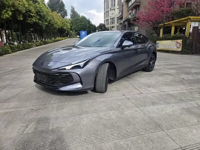 2024 MG MG7