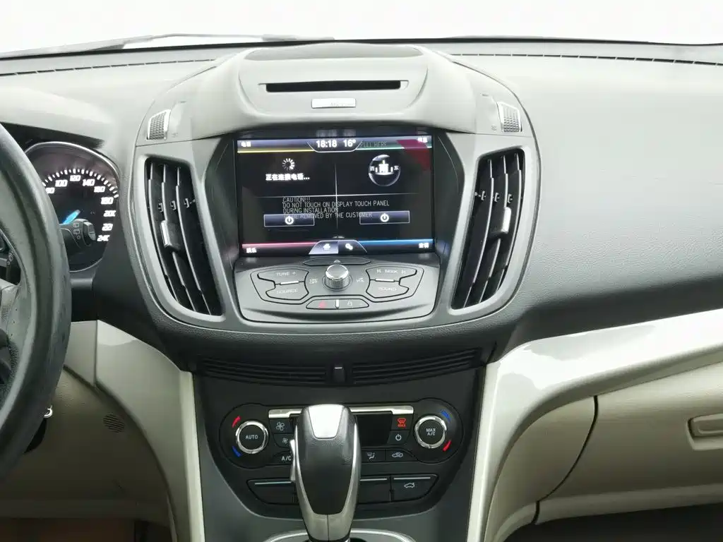 Ford Kuga — миниатюра 12
