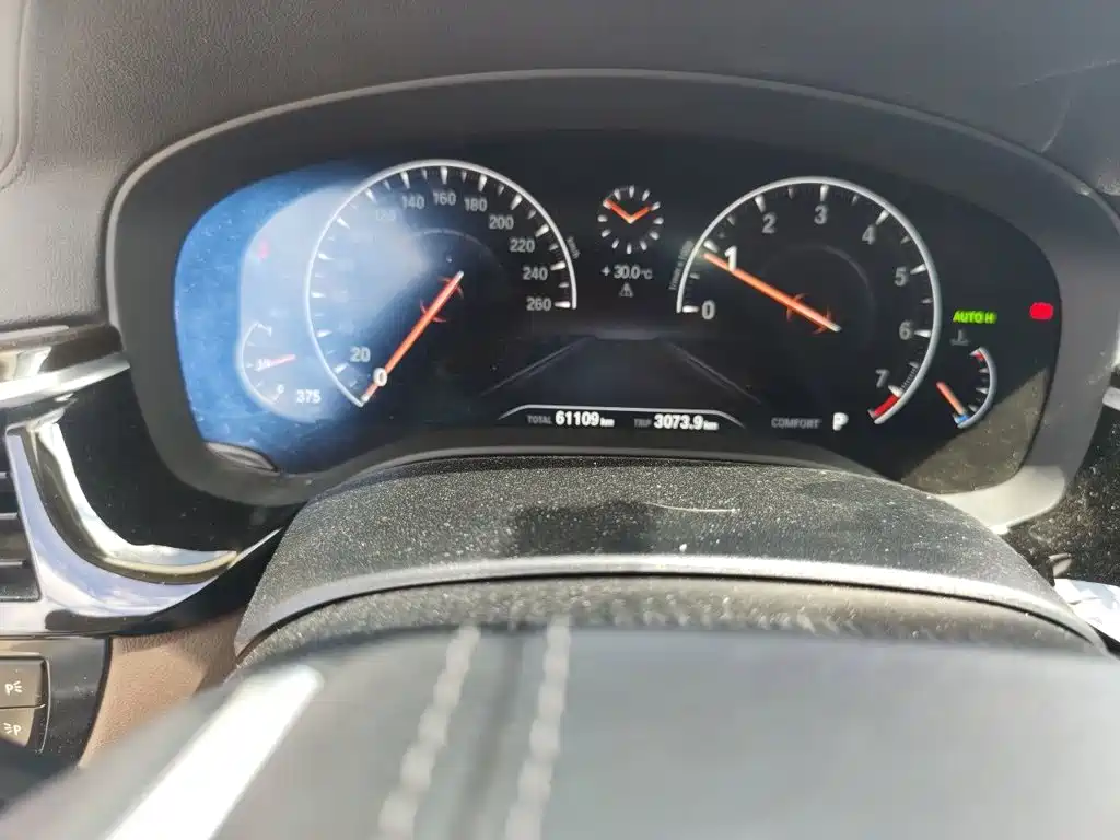 BMW 5 Series — миниатюра 8