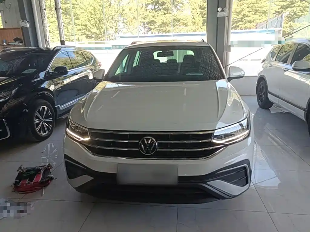 Volkswagen Tiguan L — миниатюра 3
