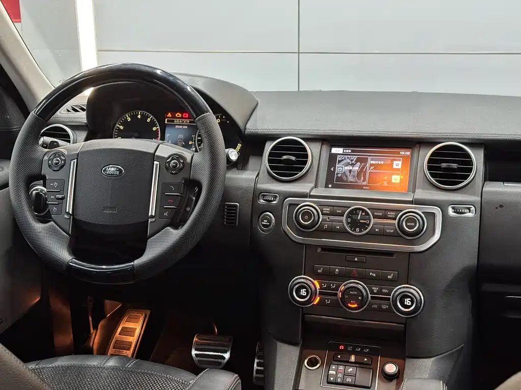 Land Rover Discovery 2016 3.0 SC V6 HSE