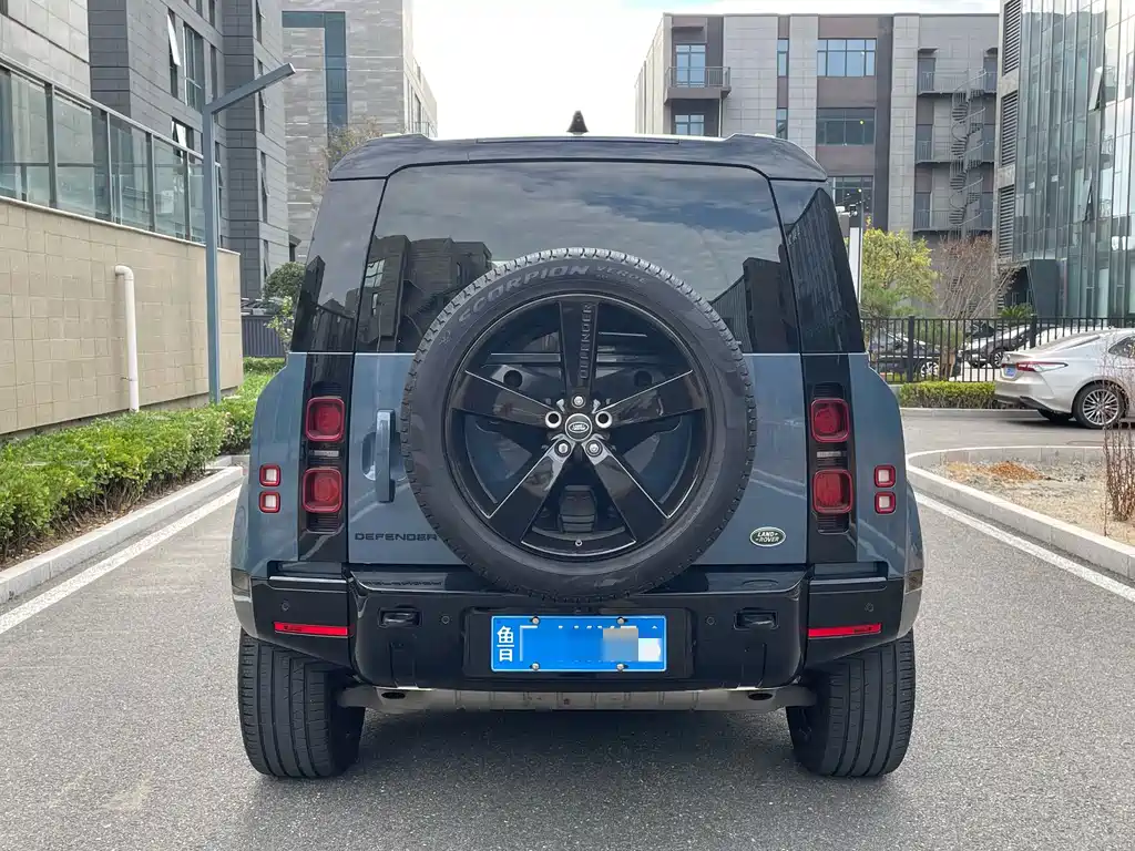 Land Rover Defender — миниатюра 5