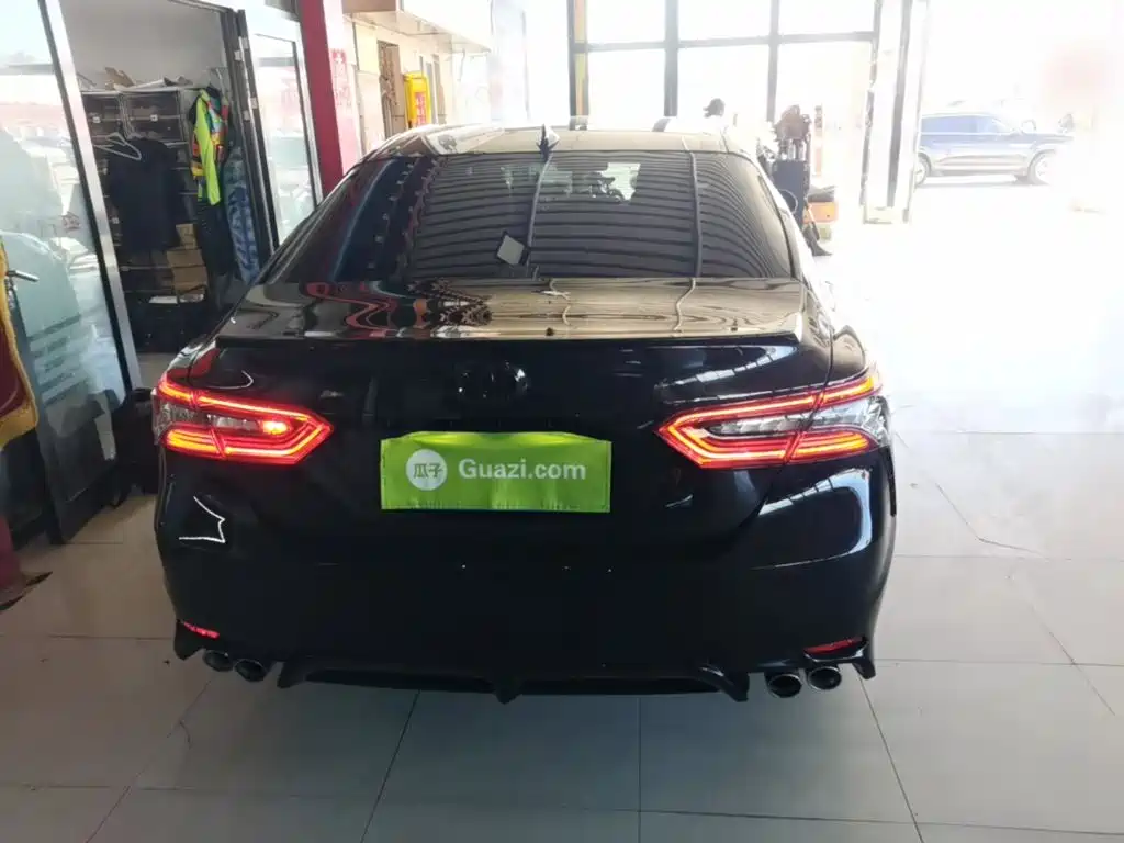 Toyota Camry — миниатюра 6