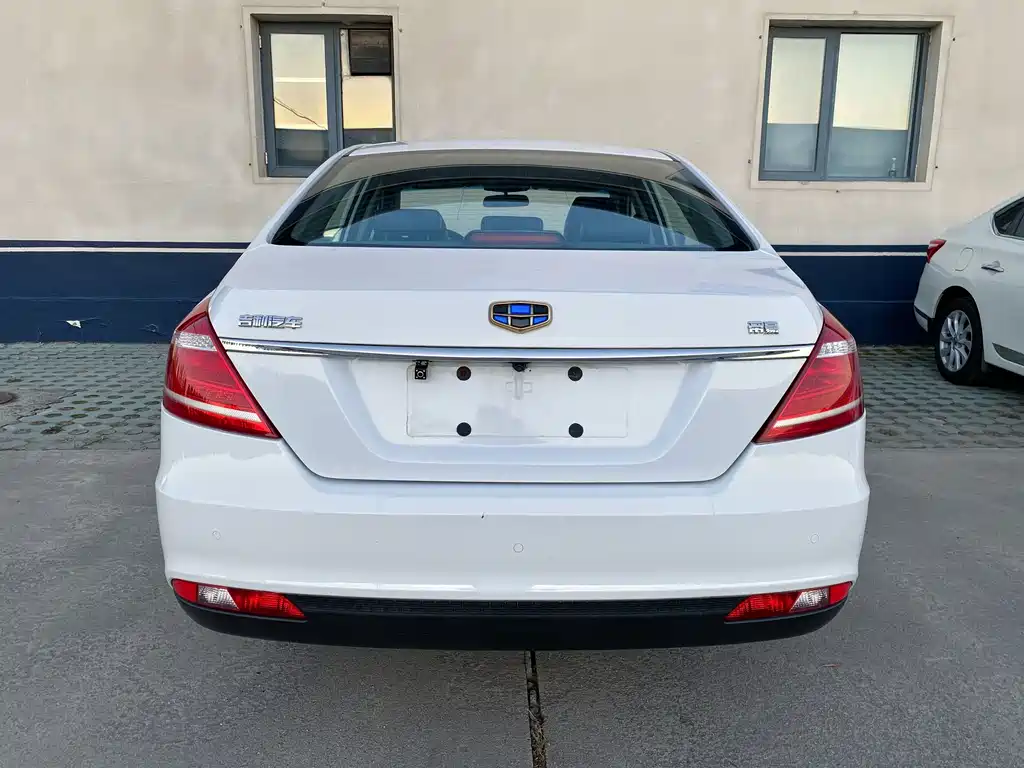 Geely Emgrand — миниатюра 5