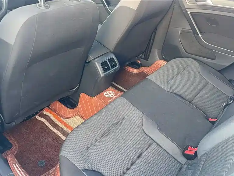 Volkswagen Golf 2016 1.6L AT Comfort