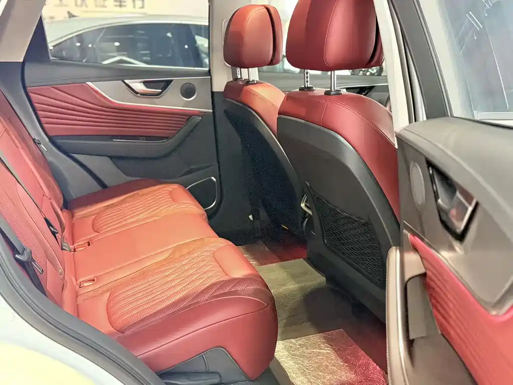 Hongqi HS5 2023 2.0T Pro