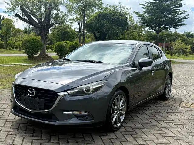 Mazda 3 2019 2.0 L ATLuxury V — фото 1