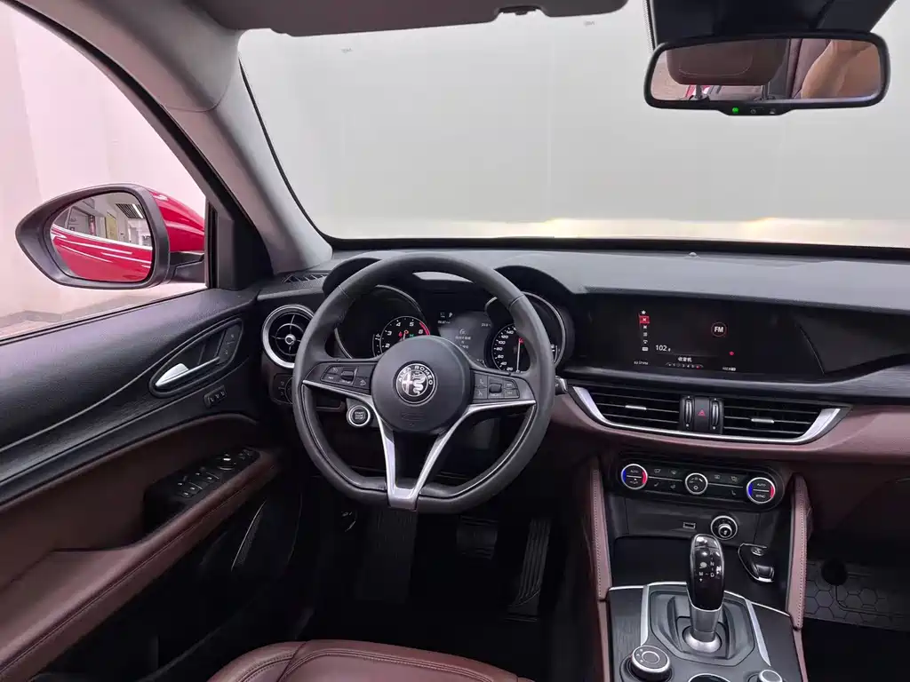 Alfa Romeo Stelvio — миниатюра 30
