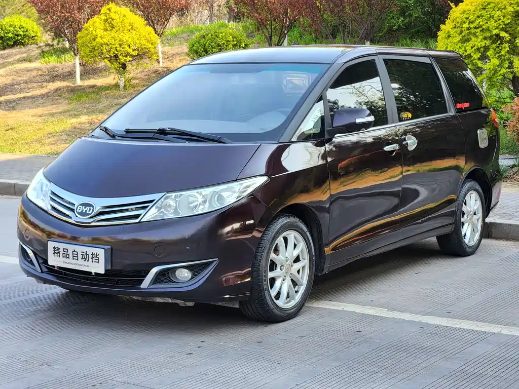 BYD M6 — миниатюра 2