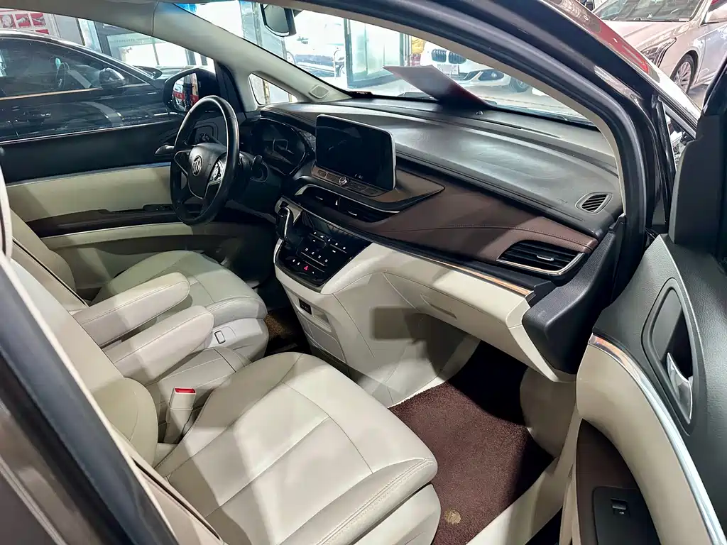 Buick GL8 — миниатюра 7