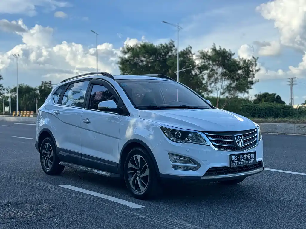 Baojun 560 2016 1.8L iAMT Luxury