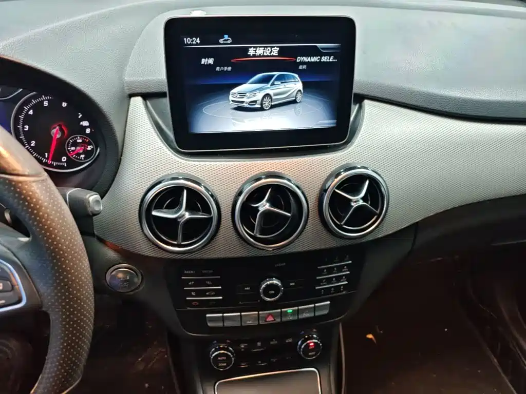 Mercedes-Benz B-Class — миниатюра 13