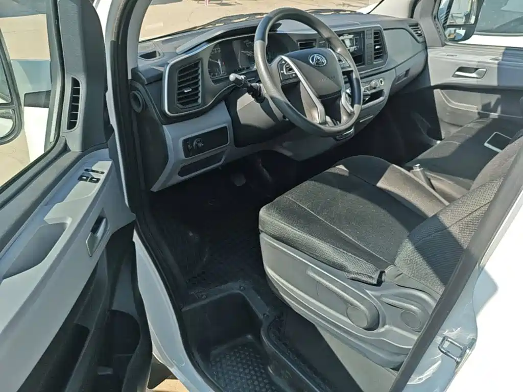 MAXUS V80 — миниатюра 16