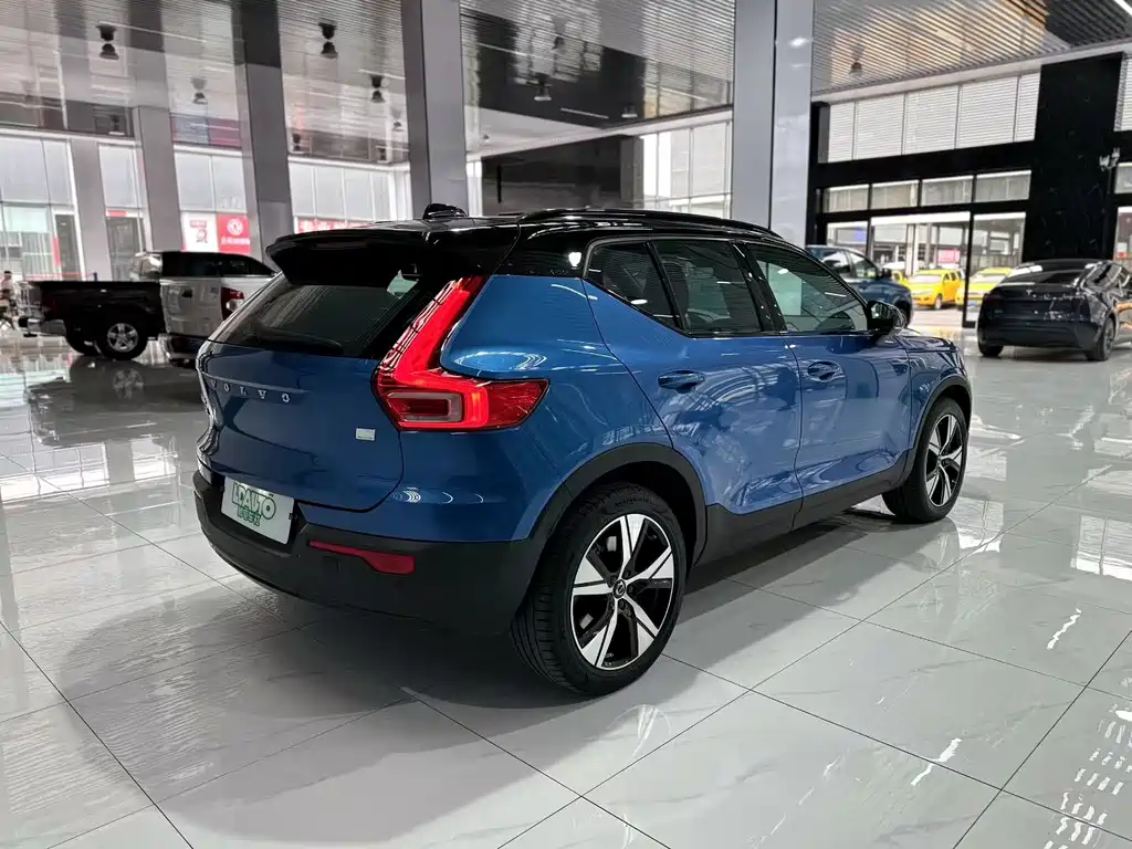 Volvo XC40 NEV — миниатюра 9