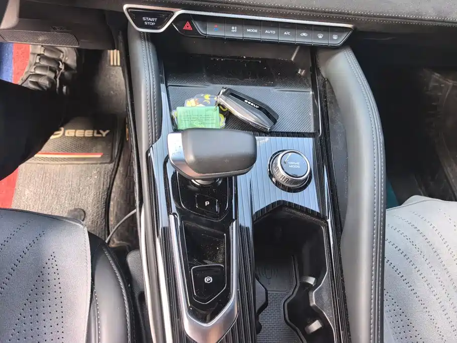 Geely Xingyue L — миниатюра 16